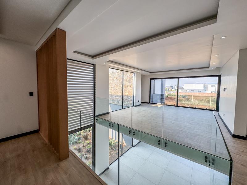 5 Bedroom Property for Sale in Midstream Heights Gauteng