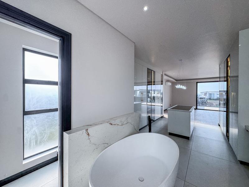 5 Bedroom Property for Sale in Midstream Heights Gauteng