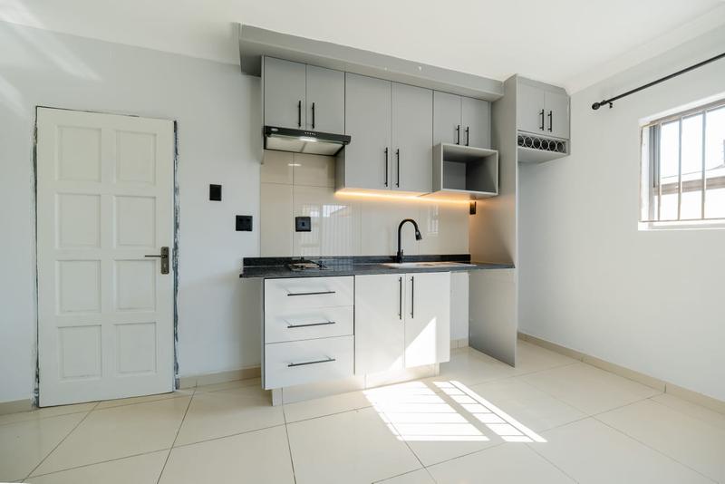 To Let 1 Bedroom Property for Rent in Protea Glen Gauteng