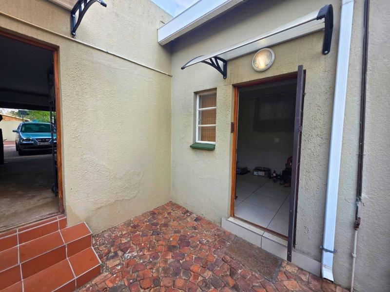 To Let 2 Bedroom Property for Rent in Nimrodpark Gauteng