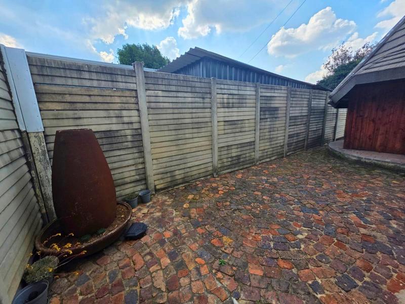 To Let 2 Bedroom Property for Rent in Nimrodpark Gauteng