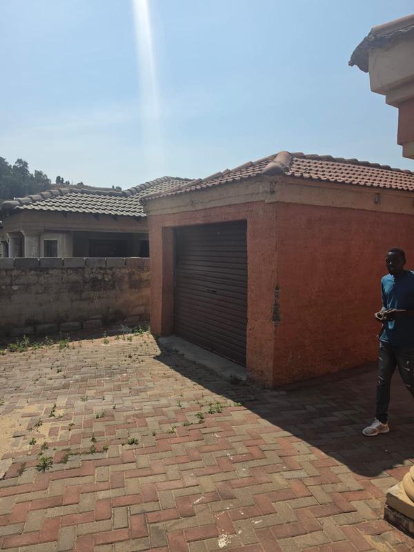 To Let 2 Bedroom Property for Rent in Regents Park Gauteng