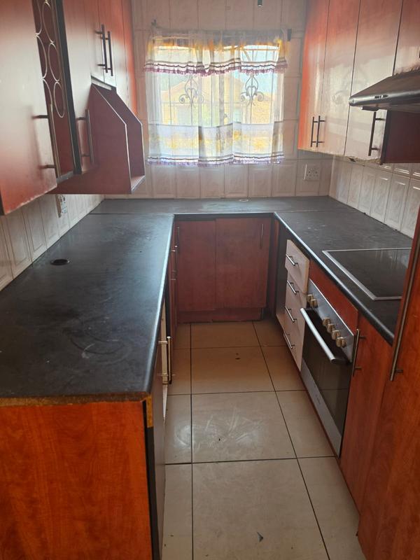 To Let 2 Bedroom Property for Rent in Regents Park Gauteng