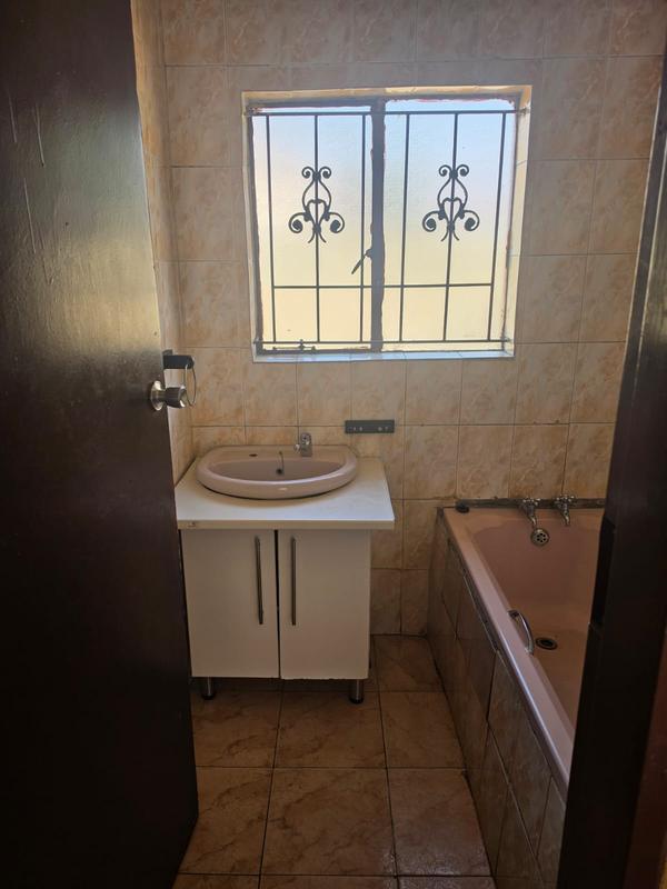 To Let 2 Bedroom Property for Rent in Regents Park Gauteng