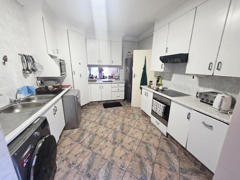 3 Bedroom Property for Sale in Aston Manor Gauteng