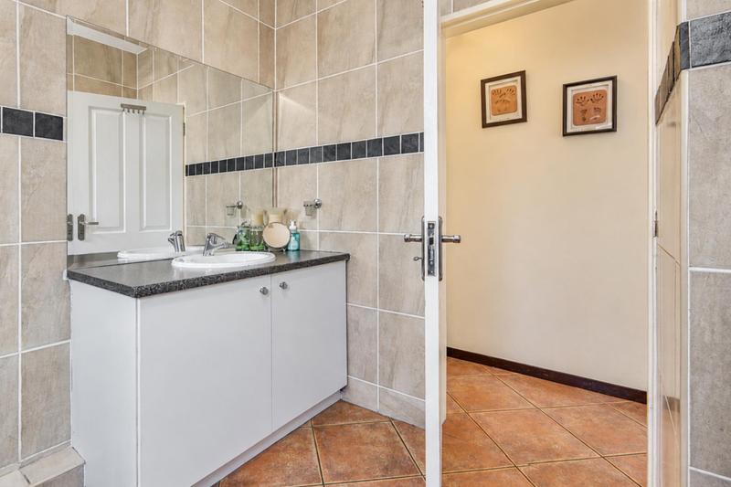 2 Bedroom Property for Sale in North Riding Gauteng