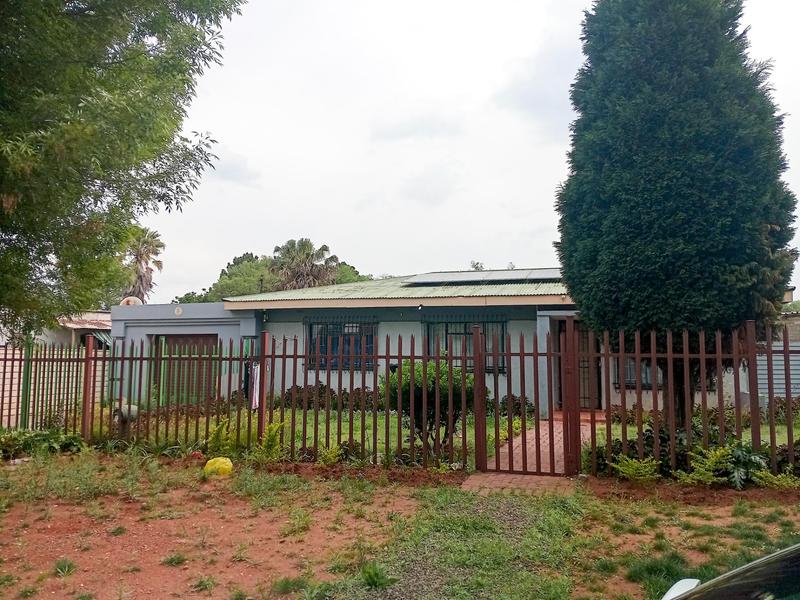 4 Bedroom Property for Sale in Vanderbijlpark CW 1 Gauteng