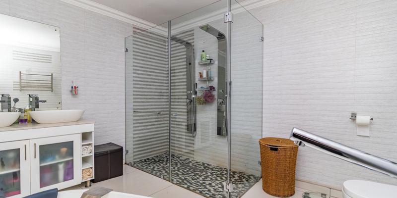 4 Bedroom Property for Sale in Glen Erasmia Gauteng
