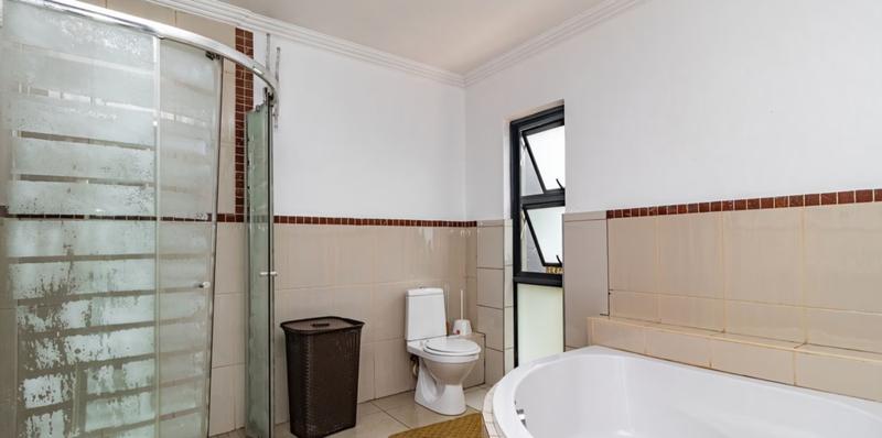4 Bedroom Property for Sale in Glen Erasmia Gauteng