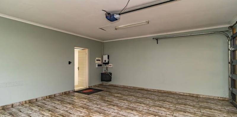 4 Bedroom Property for Sale in Glen Erasmia Gauteng