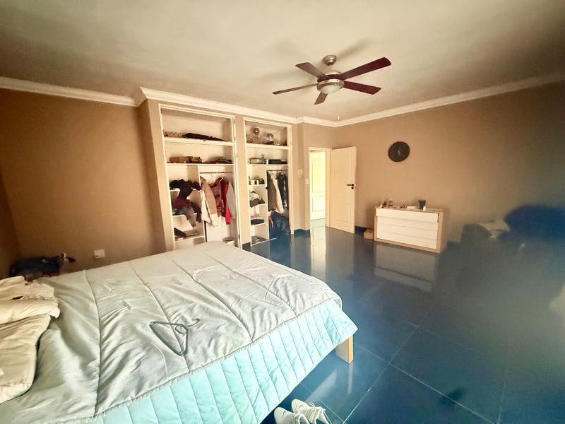 5 Bedroom Property for Sale in Flora Gardens Gauteng