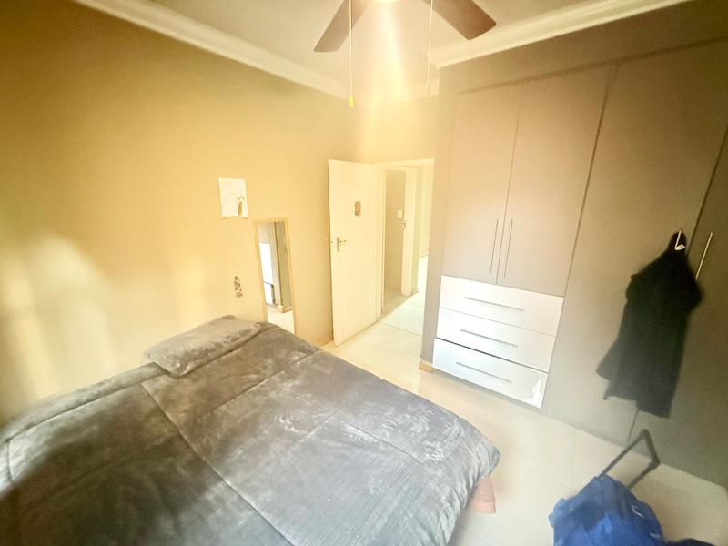 5 Bedroom Property for Sale in Flora Gardens Gauteng