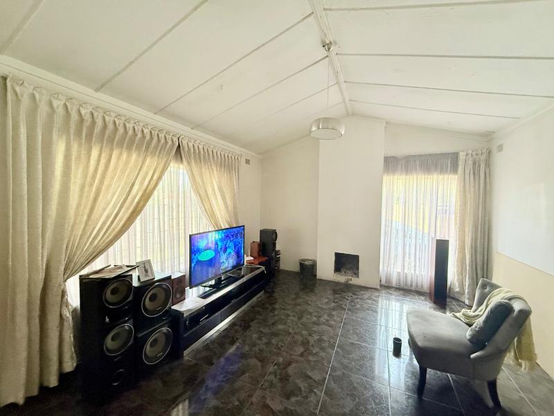 3 Bedroom Property for Sale in Vanderbijlpark CE 2 Gauteng