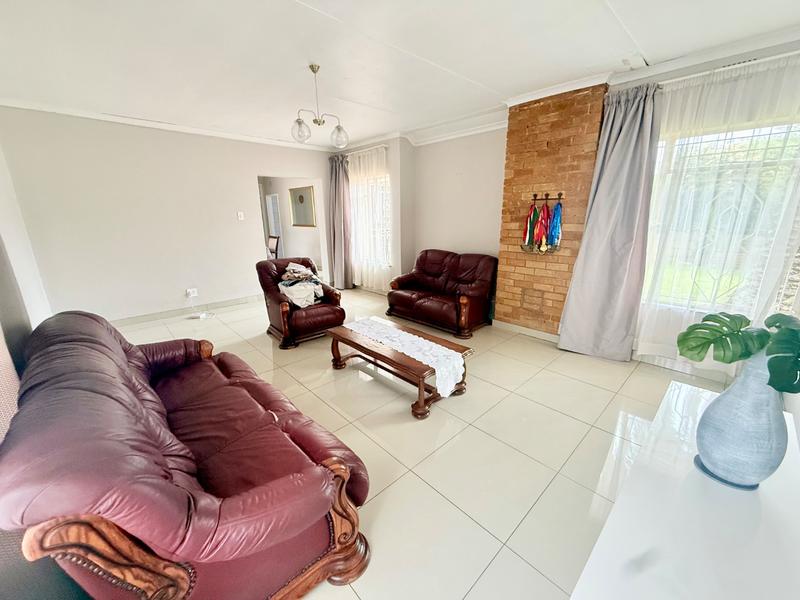 3 Bedroom Property for Sale in Vanderbijlpark SE 6 Gauteng
