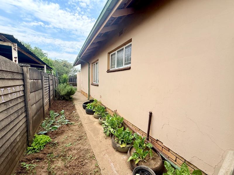 3 Bedroom Property for Sale in Vanderbijlpark SE 6 Gauteng