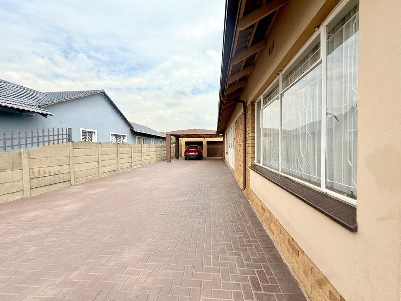 3 Bedroom Property for Sale in Vanderbijlpark SE 6 Gauteng