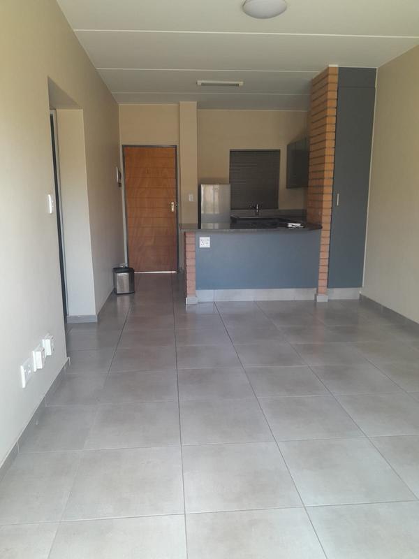 2 Bedroom Property for Sale in Vorna Valley Gauteng