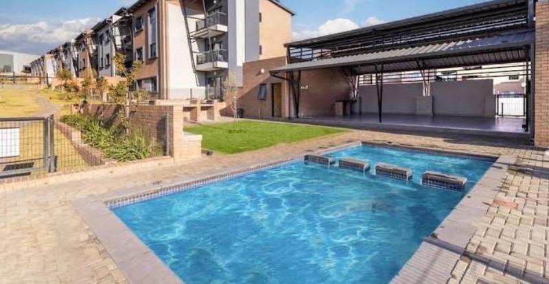 2 Bedroom Property for Sale in Vorna Valley Gauteng
