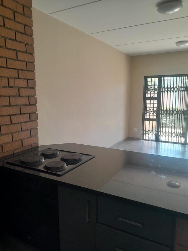 2 Bedroom Property for Sale in Vorna Valley Gauteng
