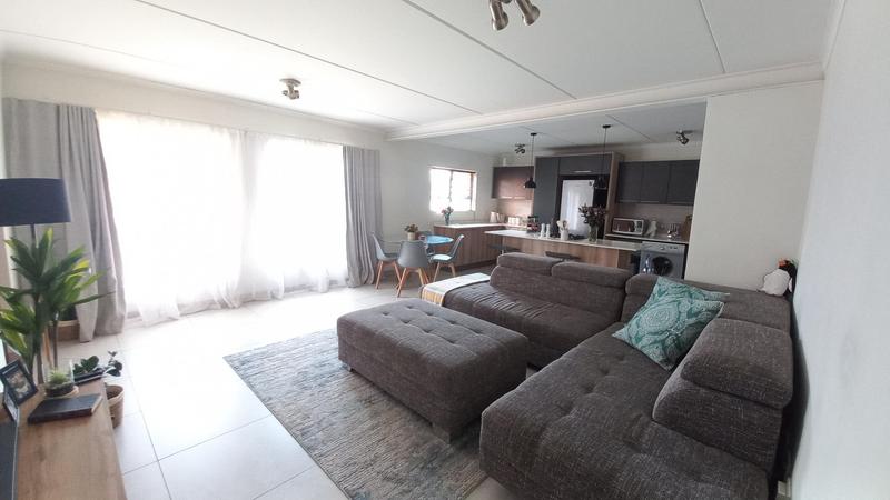 3 Bedroom Property for Sale in Glen Marais Gauteng
