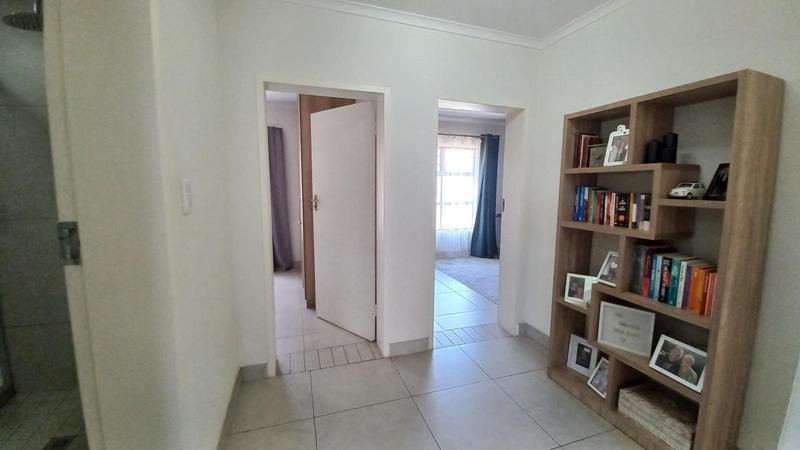 3 Bedroom Property for Sale in Glen Marais Gauteng