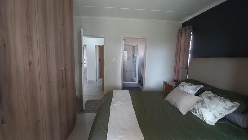 3 Bedroom Property for Sale in Glen Marais Gauteng