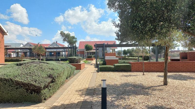 3 Bedroom Property for Sale in Glen Marais Gauteng