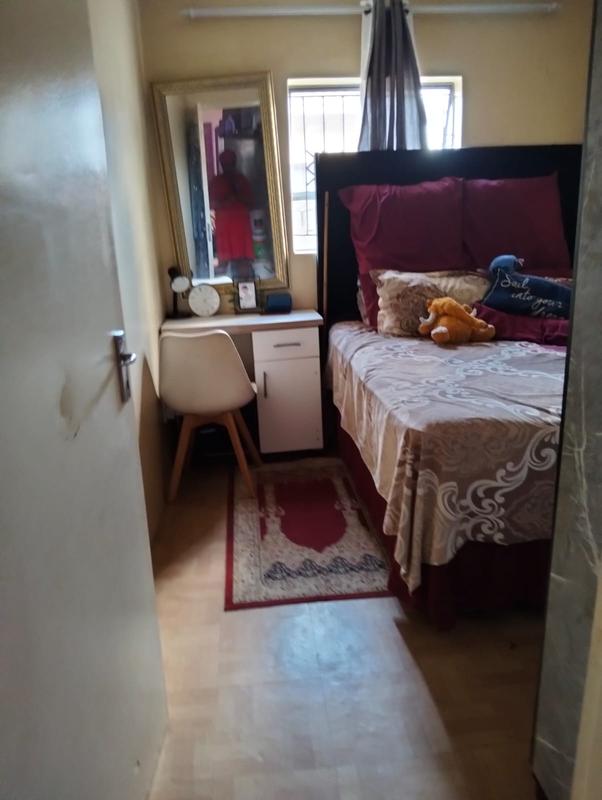 2 Bedroom Property for Sale in Clayville Gauteng
