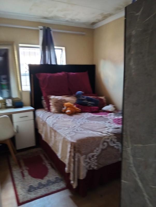 2 Bedroom Property for Sale in Clayville Gauteng