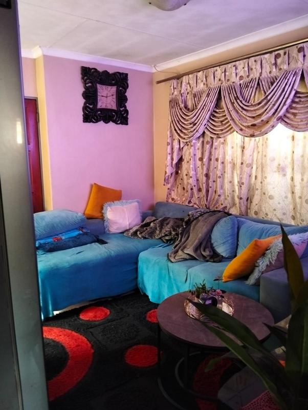 2 Bedroom Property for Sale in Clayville Gauteng