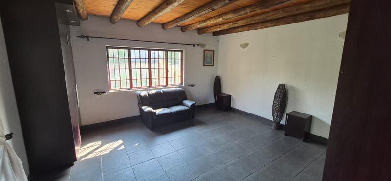 7 Bedroom Property for Sale in Mnandi Gauteng