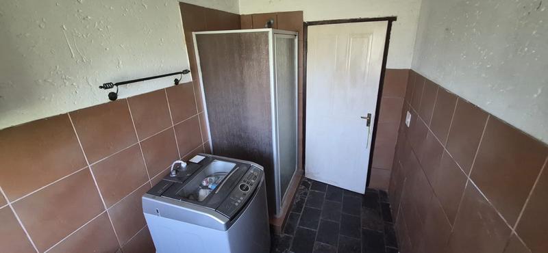 7 Bedroom Property for Sale in Mnandi Gauteng