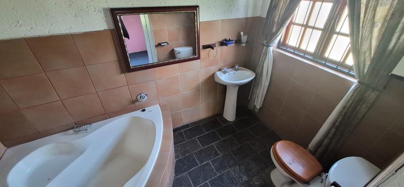 7 Bedroom Property for Sale in Mnandi Gauteng