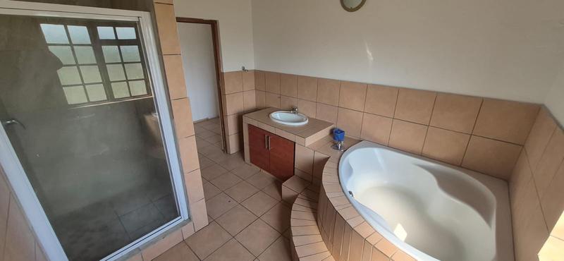 7 Bedroom Property for Sale in Mnandi Gauteng