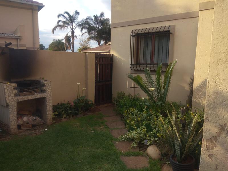 3 Bedroom Property for Sale in Rooihuiskraal North Gauteng