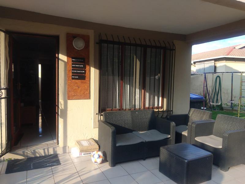 3 Bedroom Property for Sale in Rooihuiskraal North Gauteng