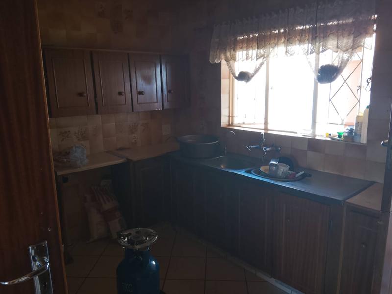 To Let 1 Bedroom Property for Rent in Norkem Park Gauteng