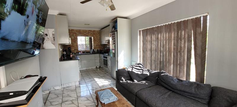 3 Bedroom Property for Sale in Brackenhurst Gauteng