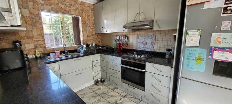 3 Bedroom Property for Sale in Brackenhurst Gauteng