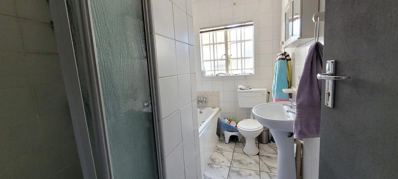 3 Bedroom Property for Sale in Brackenhurst Gauteng
