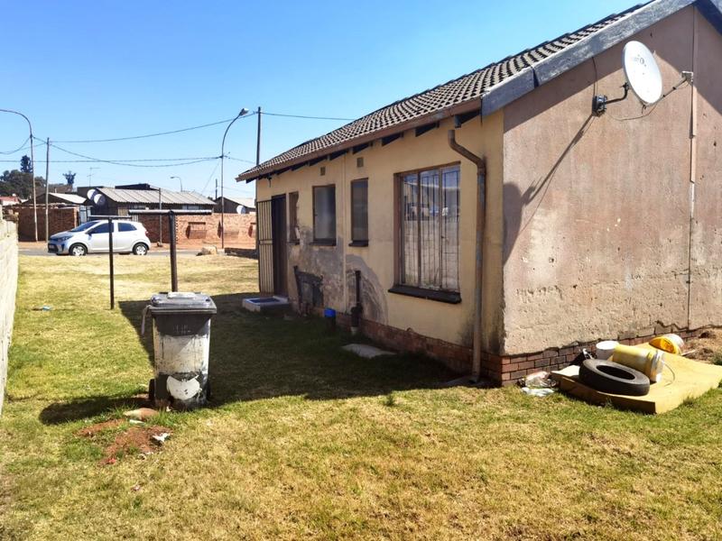 2 Bedroom Property for Sale in Diepkloof Gauteng