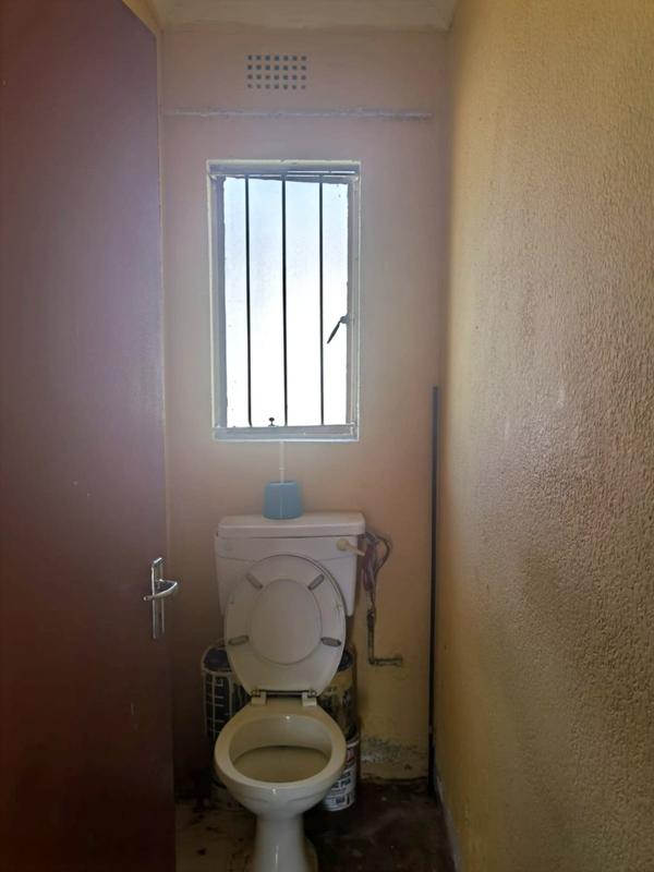 2 Bedroom Property for Sale in Diepkloof Gauteng