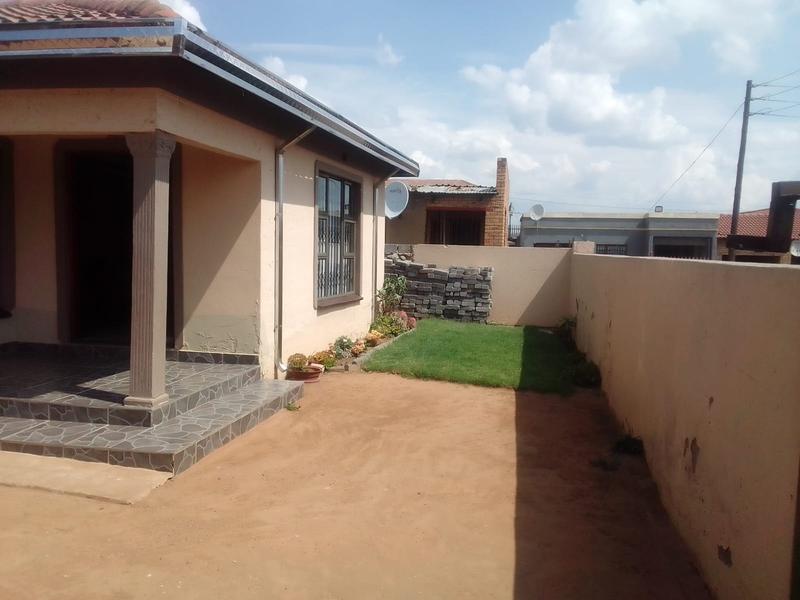 2 Bedroom Property for Sale in Rietvallei AH Gauteng
