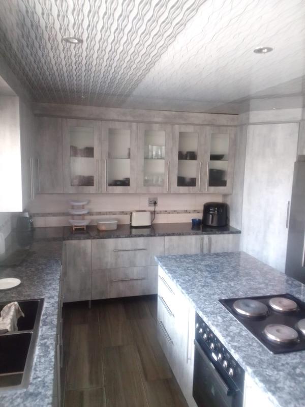 2 Bedroom Property for Sale in Rietvallei AH Gauteng