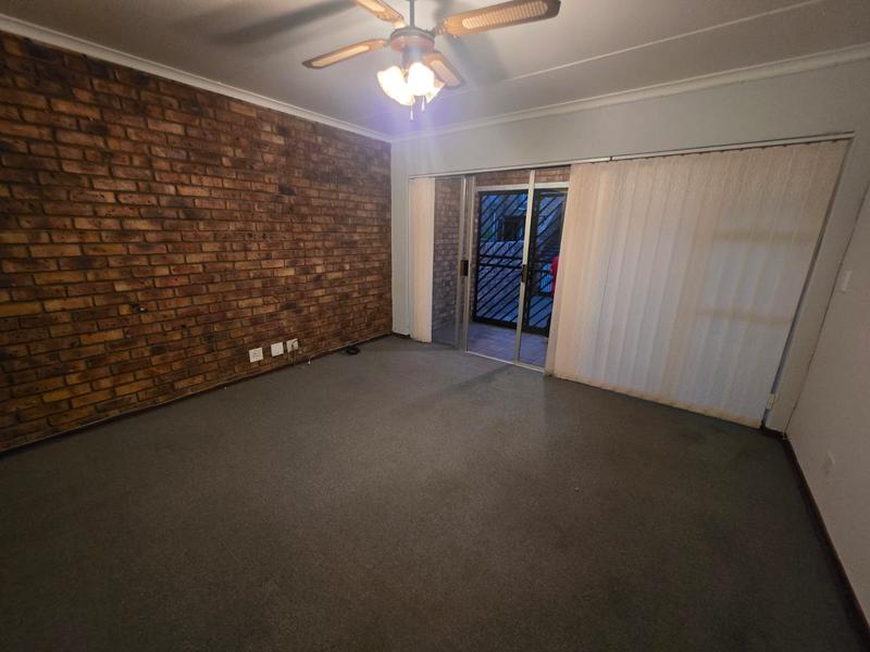 To Let 2 Bedroom Property for Rent in Beyers Park Gauteng