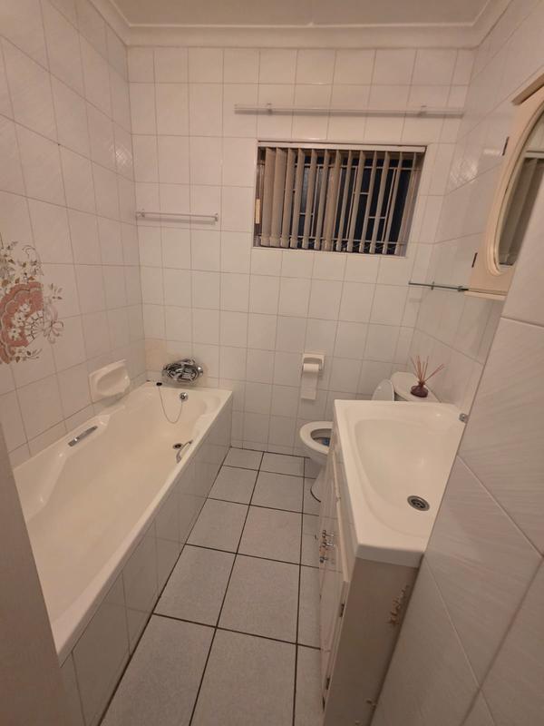 To Let 2 Bedroom Property for Rent in Beyers Park Gauteng