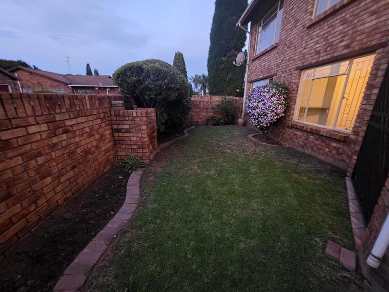 To Let 2 Bedroom Property for Rent in Beyers Park Gauteng