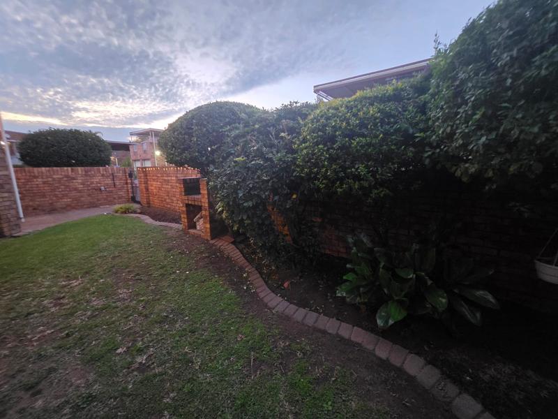 To Let 2 Bedroom Property for Rent in Beyers Park Gauteng