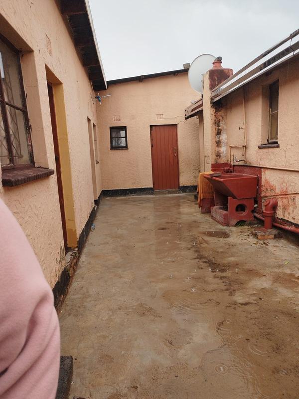 2 Bedroom Property for Sale in Moroka Gauteng