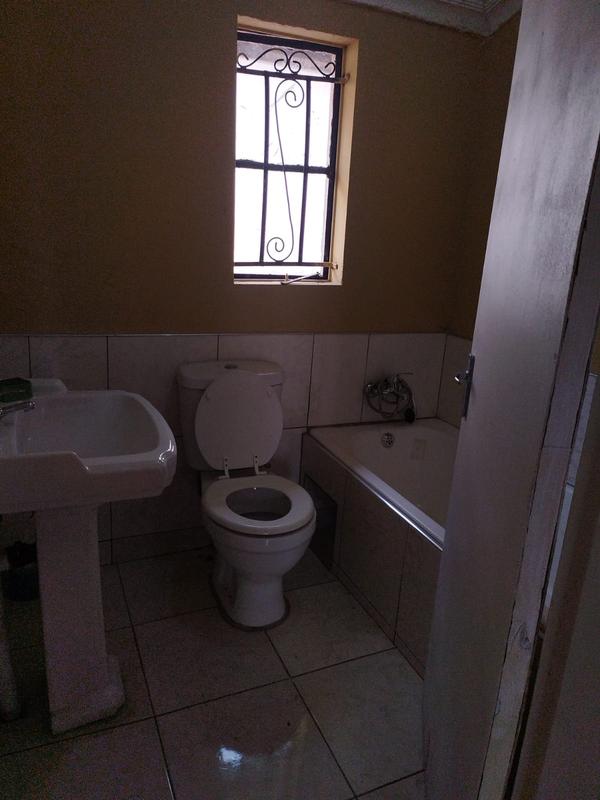 2 Bedroom Property for Sale in Moroka Gauteng
